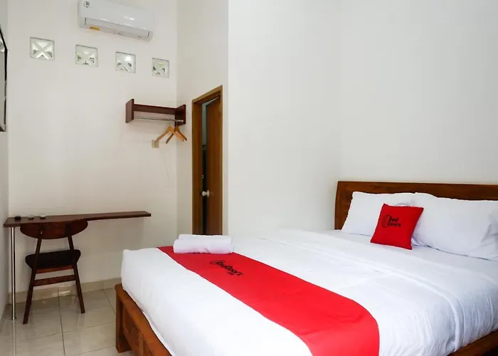 RedDoorz Syariah near Exit Tol Krapyak Semarang Hotel