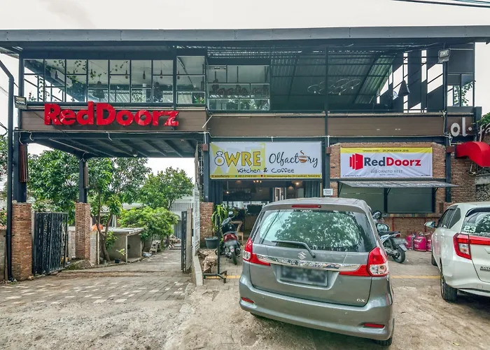 RedDoorz Plus near Akademi Kepolisian Semarang 3